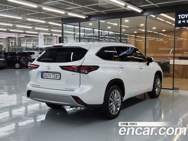 Toyota Highlander 2025 — photo 2