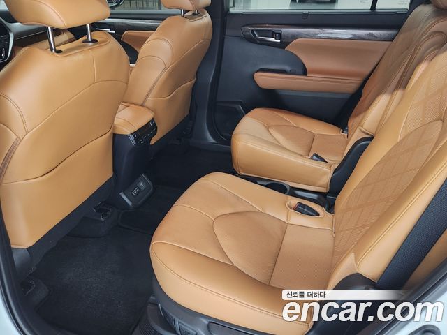 Toyota Highlander 2025 — photo 11