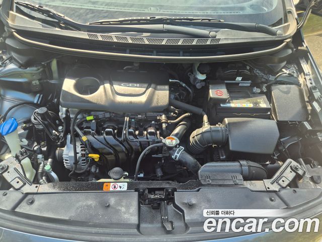 Kia K3 2016 — photo 9