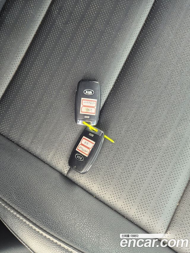Kia K3 2016 — photo 14