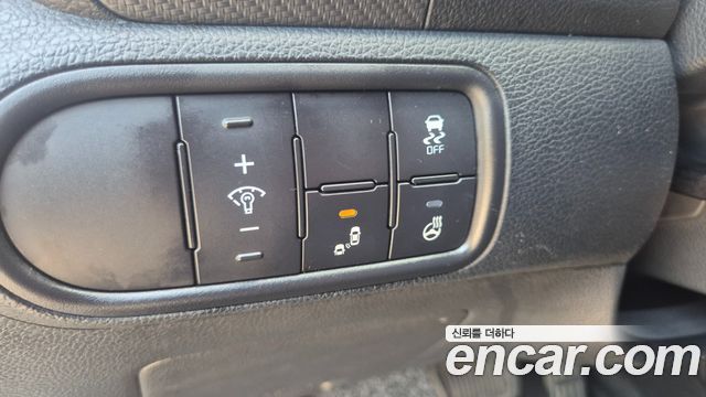 Kia K3 2016 — photo 17