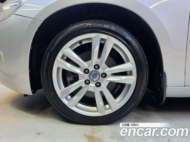 Volvo V60 2012 — photo 5