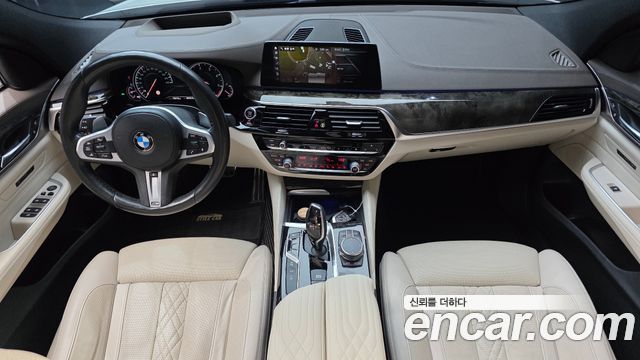 BMW Gran Turismo 2018 — photo 10