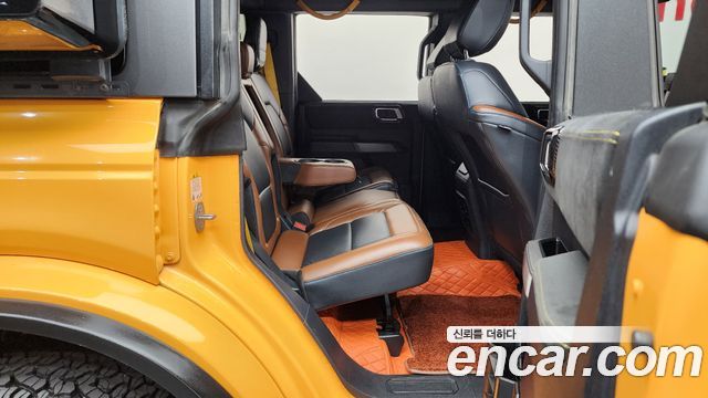Ford Bronco 2022 — photo 17