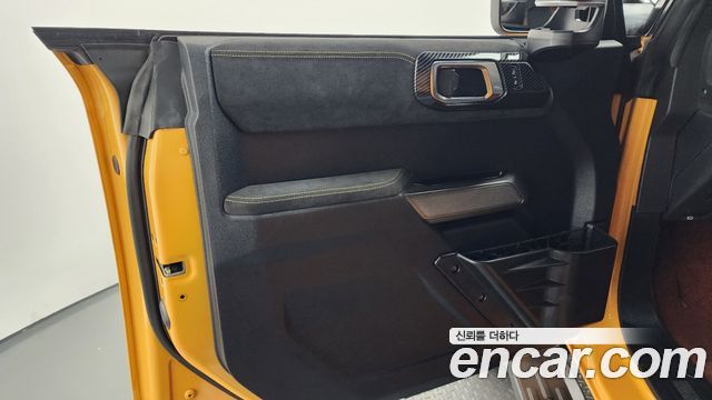 Ford Bronco 2022 — photo 14