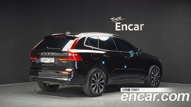 Volvo XC60 2024 — photo 2