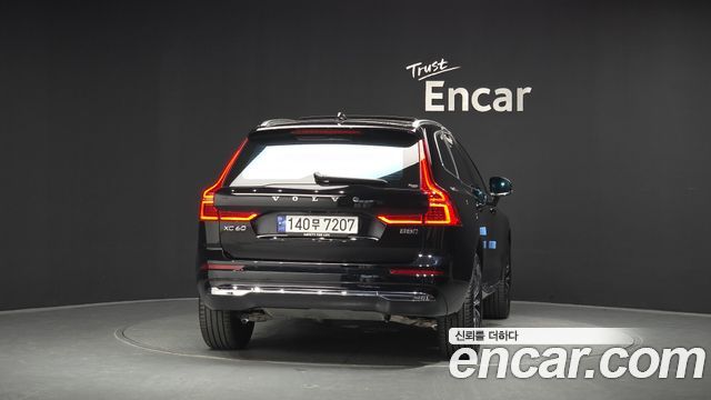 Volvo XC60 2024 — photo 4