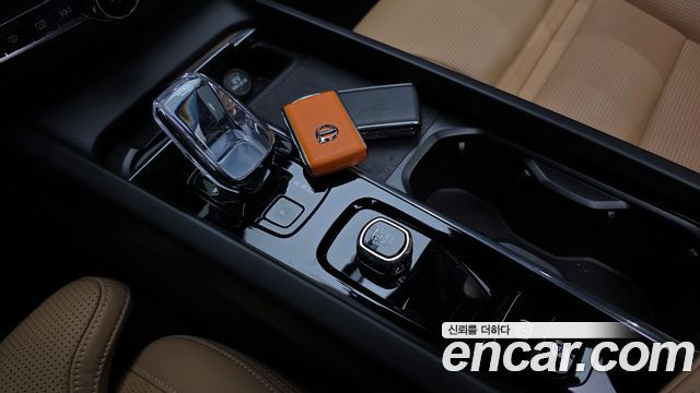 Volvo XC60 2024 — photo 12