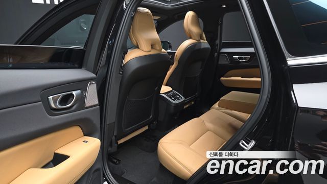 Volvo XC60 2024 — photo 17