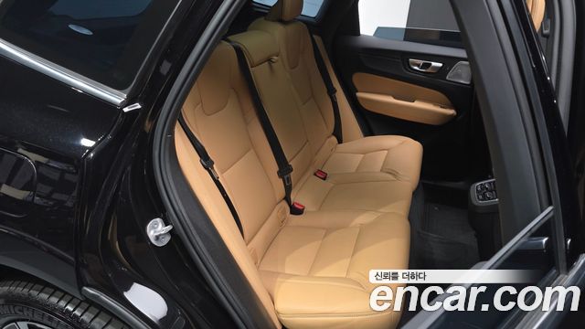 Volvo XC60 2024 — photo 18