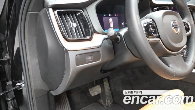 Volvo XC60 2024 — photo 19