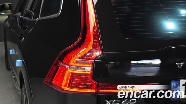 Volvo XC60 2024 — photo 9