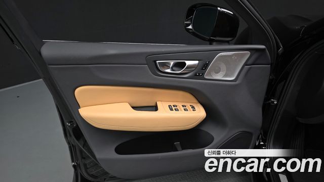 Volvo XC60 2024 — photo 14