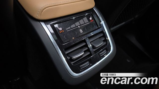 Volvo XC60 2024 — photo 36