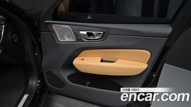 Volvo XC60 2024 — photo 39