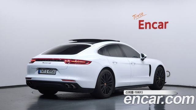 Porsche Panamera 2017 — photo 2