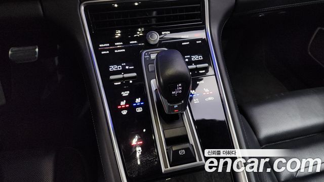 Porsche Panamera 2017 — photo 12
