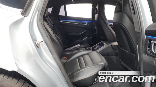 Porsche Panamera 2017 — photo 17