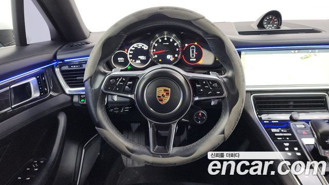 Porsche Panamera 2017 — photo 19