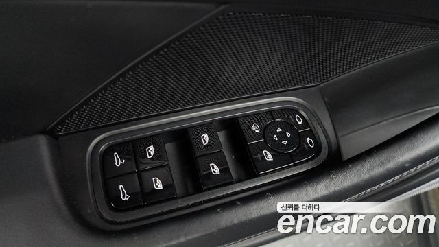 Porsche Panamera 2017 — photo 27