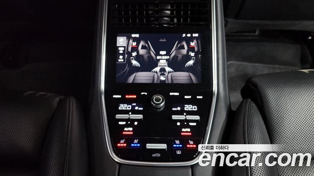 Porsche Panamera 2017 — photo 31