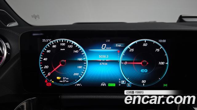 Mercedes-Benz EQA 2023 — photo 11