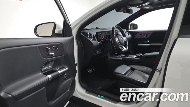Mercedes-Benz EQA 2023 — photo 13