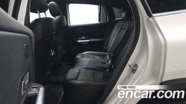 Mercedes-Benz EQA 2023 — photo 18