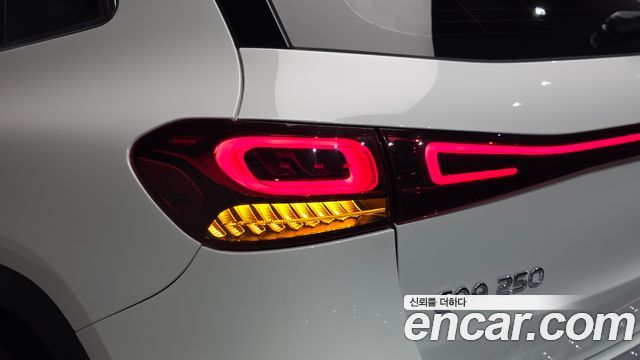 Mercedes-Benz EQA 2023 — photo 9