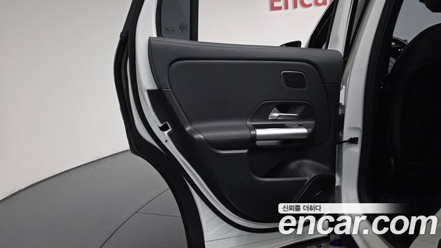 Mercedes-Benz EQA 2023 — photo 15
