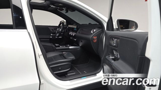 Mercedes-Benz EQA 2023 — photo 16