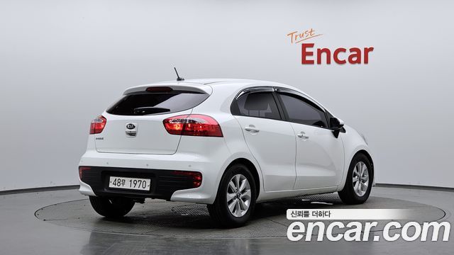 Kia pride 2015 — photo 2