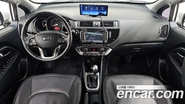 Kia pride 2015 — photo 10