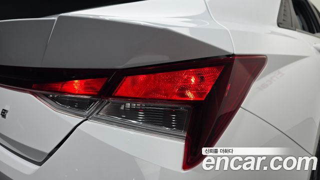 Hyundai AVANTE 2023 — photo 9