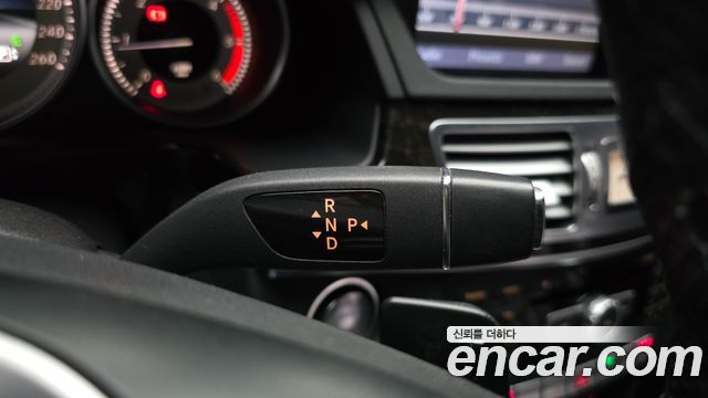 Mercedes-Benz E-Class 2014 — photo 9
