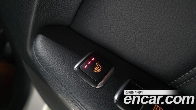Mercedes-Benz E-Class 2014 — photo 19