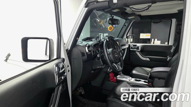 Jeep Wrangler 2017 — photo 10