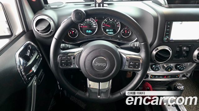 Jeep Wrangler 2017 — photo 13