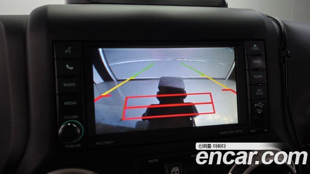 Jeep Wrangler 2017 — photo 14