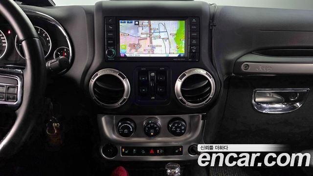 Jeep Wrangler 2017 — photo 15
