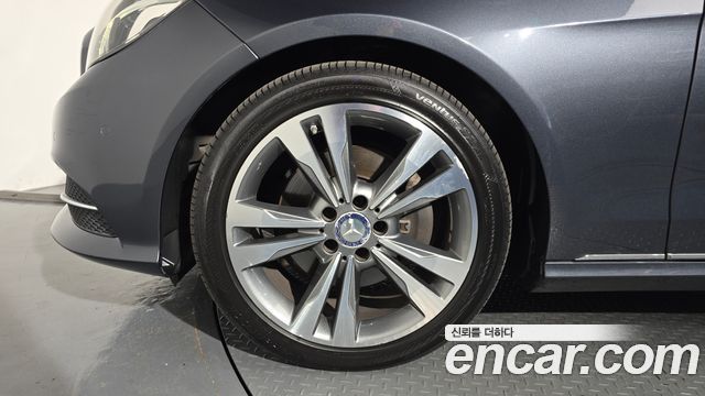 Mercedes-Benz E-Class 2014 — photo 5