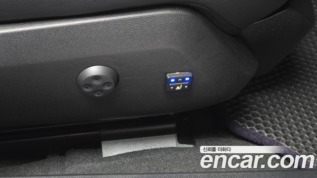 Mercedes-Benz E-Class 2014 — photo 20