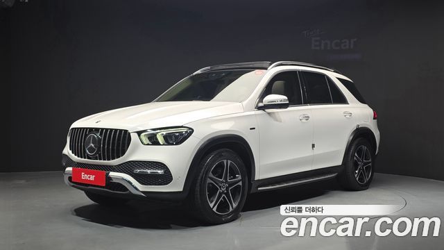 Mercedes-Benz GLE-Class 2021 — photo 1