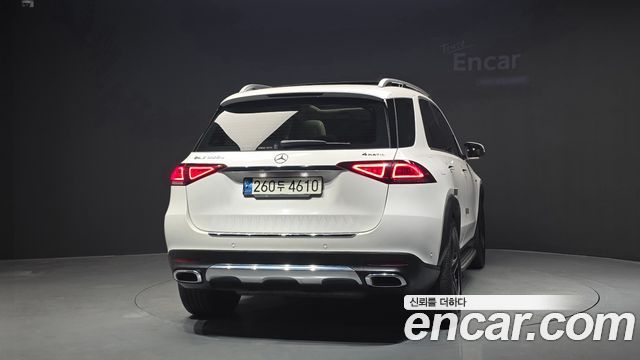 Mercedes-Benz GLE-Class 2021 — photo 4