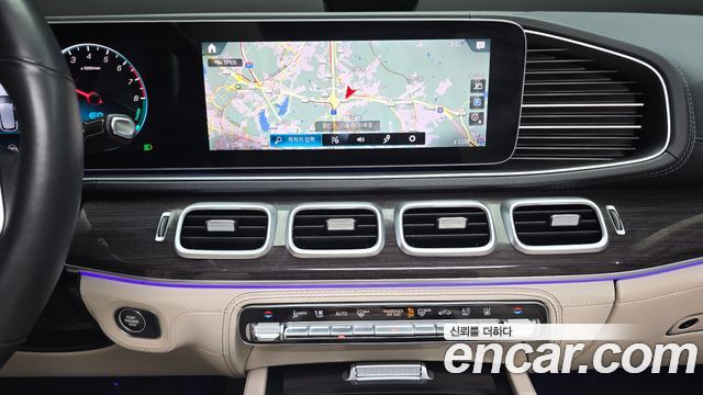 Mercedes-Benz GLE-Class 2021 — photo 19