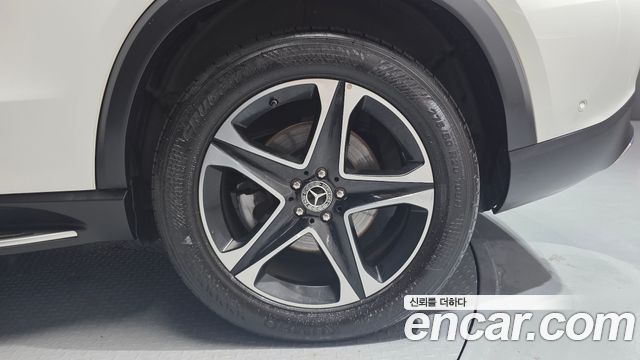 Mercedes-Benz GLE-Class 2021 — photo 7