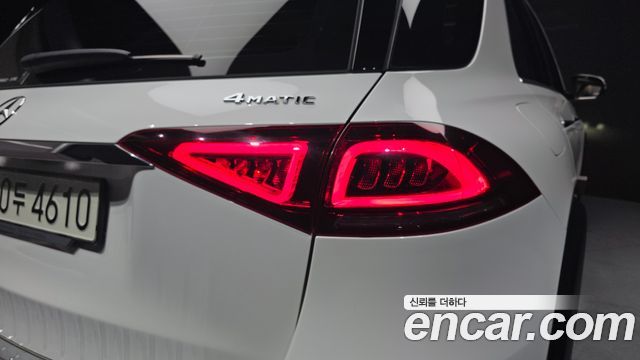 Mercedes-Benz GLE-Class 2021 — photo 9
