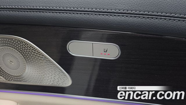 Mercedes-Benz GLE-Class 2021 — photo 28