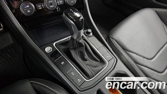 Volkswagen Jetta 2023 — photo 9