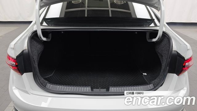 Volkswagen Jetta 2023 — photo 20